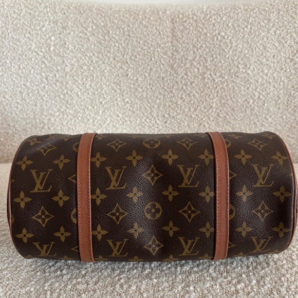 Authentic Louis Vuitton Papillon 30 Monogram - Picture 12 of 16